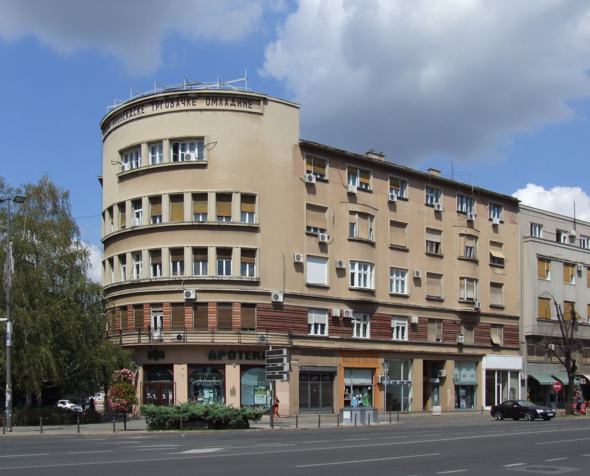 Bulevar Mihajla Pupina i den serbiska staden Novi Sad.
